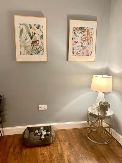 Large 2 Bedroom, Ground Floor Flat, Close To City EDI Eksteriør billede