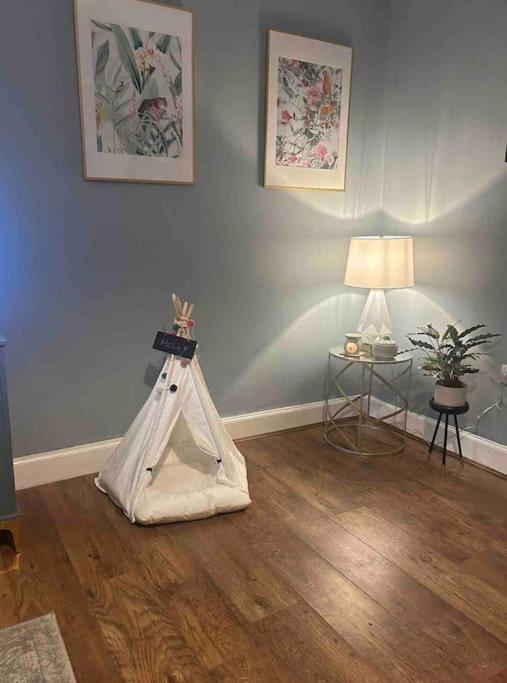 Large 2 Bedroom, Ground Floor Flat, Close To City EDI Eksteriør billede