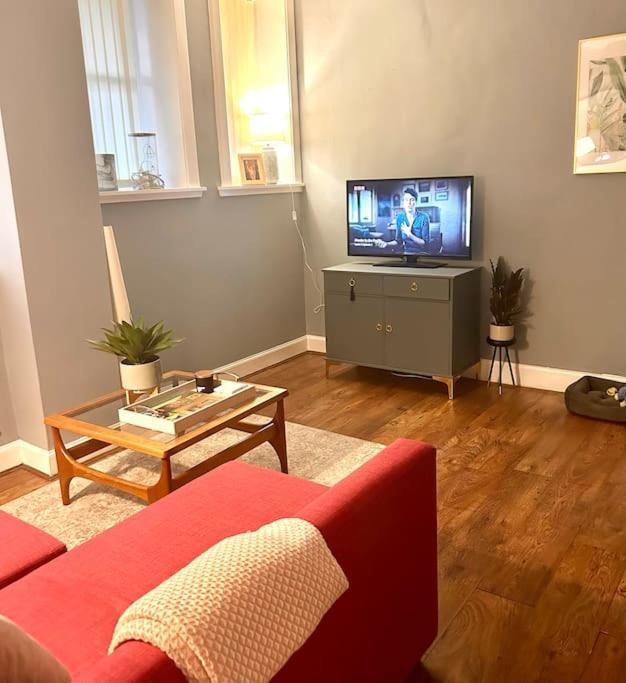 Large 2 Bedroom, Ground Floor Flat, Close To City EDI Eksteriør billede