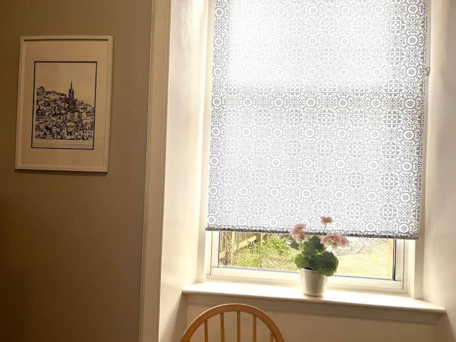 Large 2 Bedroom, Ground Floor Flat, Close To City EDI Eksteriør billede