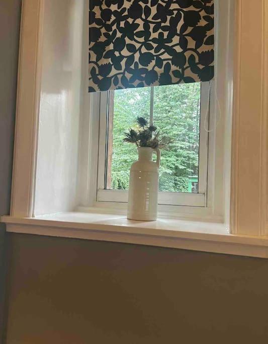 Large 2 Bedroom, Ground Floor Flat, Close To City EDI Eksteriør billede
